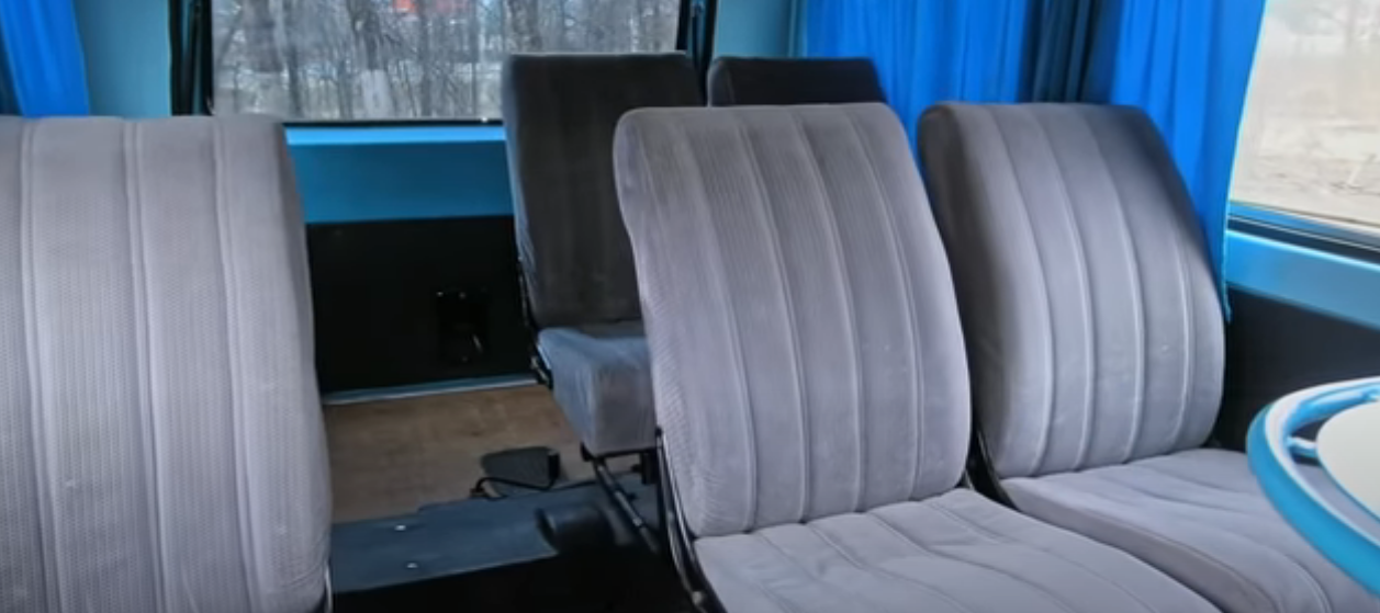 Микроавтобус РАФ-2203